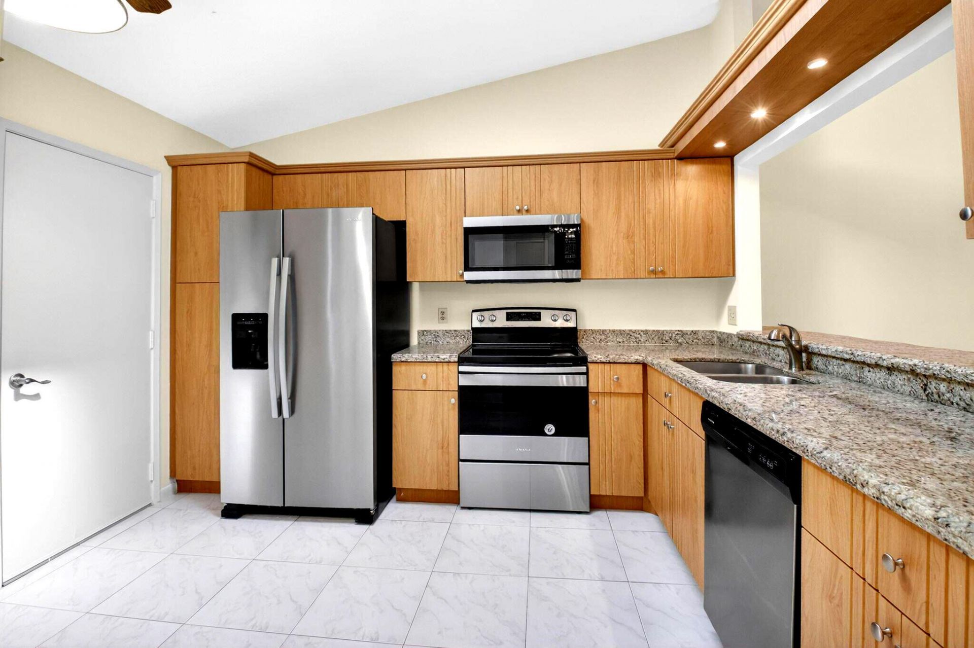 10938 Roebelini Palm Court, Unit B, Boynton Beach, FL 33437 Photo