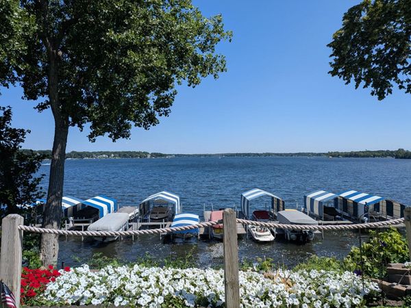 4387 Wilshire Boulevard, Unit 106, Mound, MN 55364