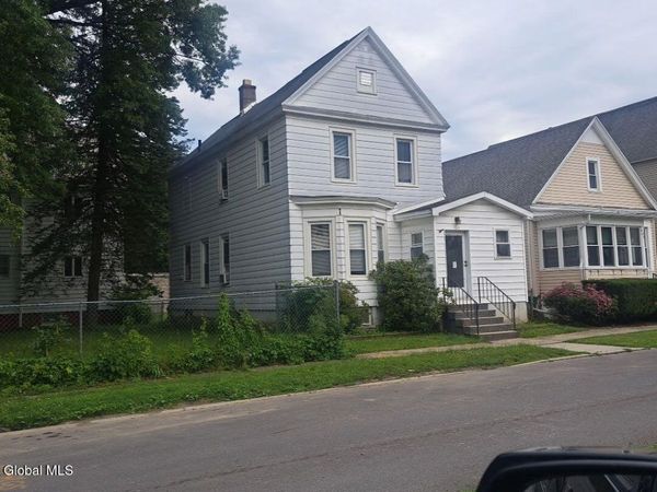 464 8th Avenue, Troy, NY 12182