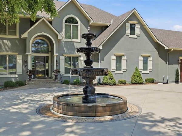 12808 Hollingsworth Road, Kansas City, KS 66109