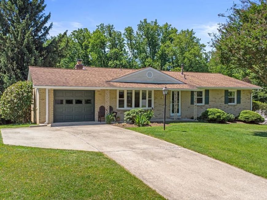 9008 Edgewood Drive, Gaithersburg, MD 20877 Main Photo
