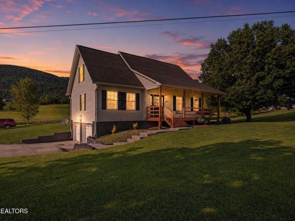 4784 Old Highway 63 , Speedwell, TN 37870