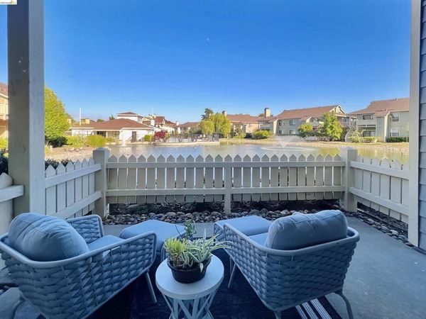187 Shoreline Ct, Richmond, CA 94804