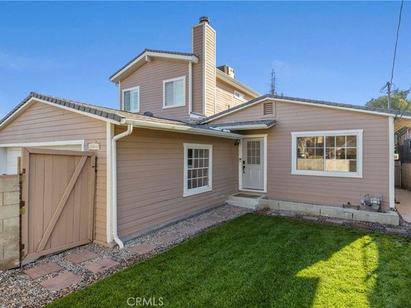 25048 Wheeler, Newhall, CA 91321