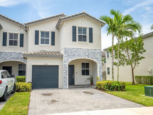 2670 SE 12th St , Homestead, FL 33035