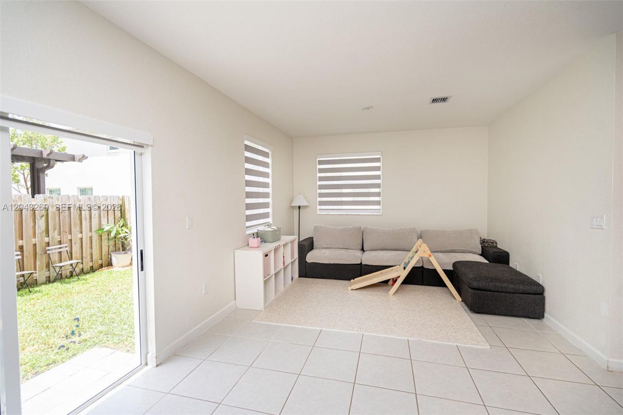 2670 SE 12th St , Homestead, FL 33035 Photo