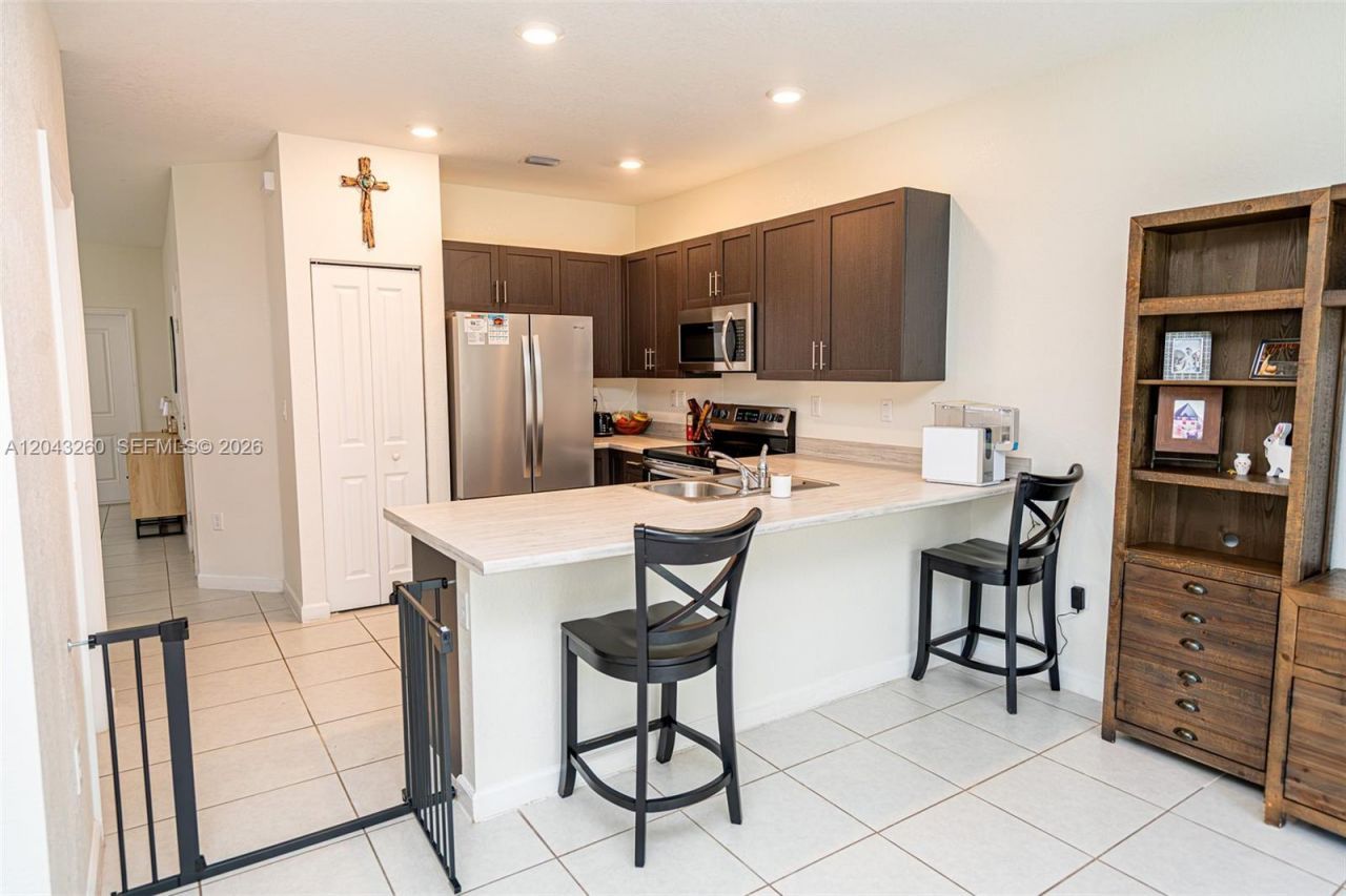 2670 SE 12th St , Homestead, FL 33035 Photo