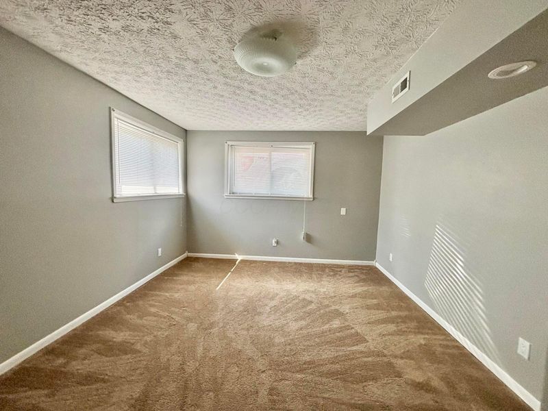 208 S Gordon Avenue, Baltimore, OH 43105 Photo 25