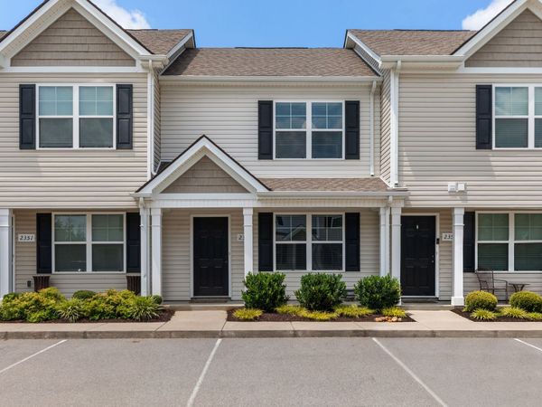 2353 Date Dr , Murfreesboro, TN 37130
