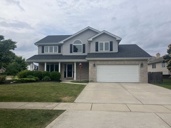 1061 Coyote Trail , New Lenox, IL 60451