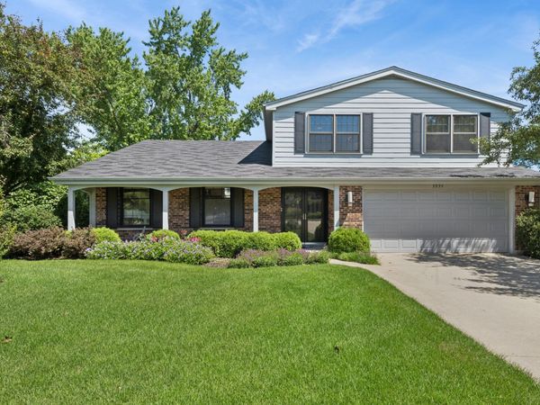 3934 Joanne Drive, Glenview, IL 60026