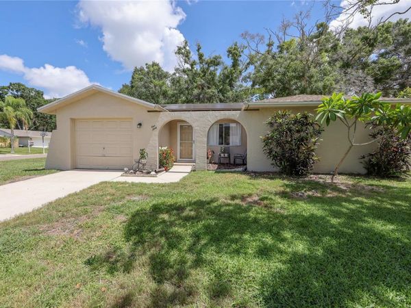 160 MEADOWLARK DRIVE , SAFETY HARBOR, FL 34695