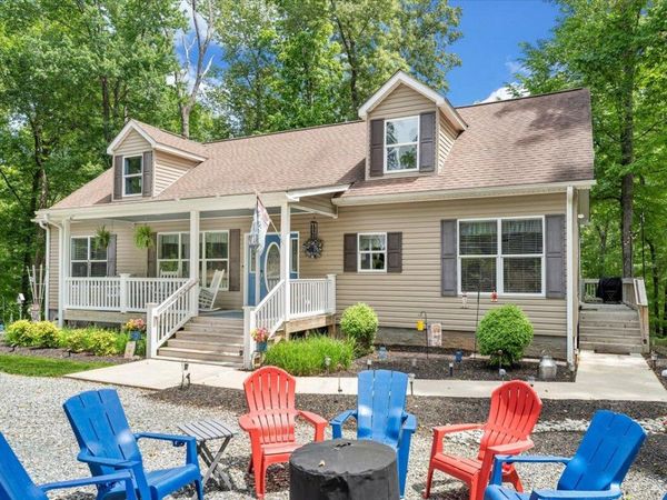59 Camp RD, Moneta, VA 24121