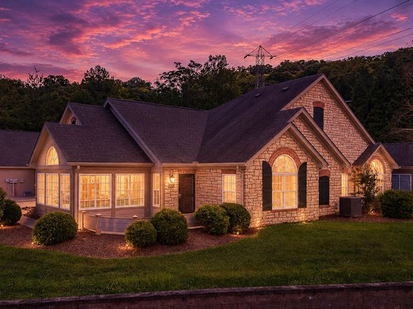 1729 Skyland Falls Court, Unit 1729, Kingsport, TN 37664