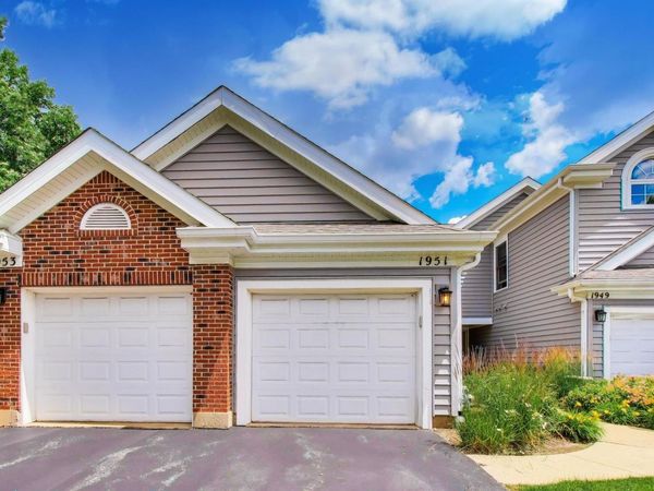 1951 N Stillwater Road , Arlington Heights, IL 60004