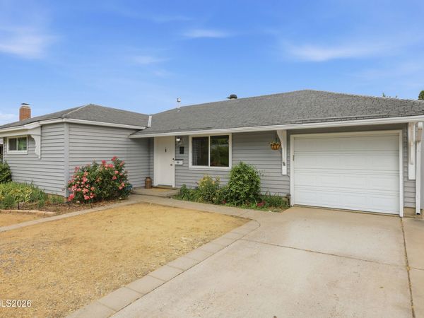 2 E O Street, Sparks, NV 89431