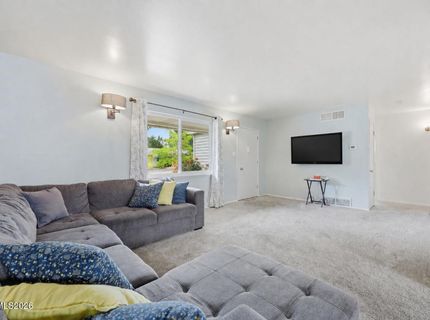 2 E O Street, Sparks, NV 89431 Photo