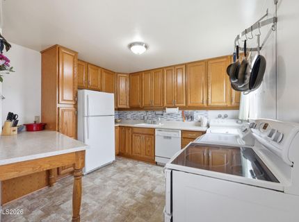 2 E O Street, Sparks, NV 89431 Photo