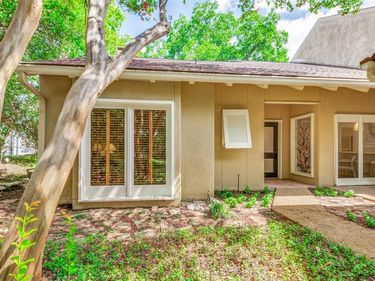 4394 Cochran Chapel Circle, Dallas, TX 75209