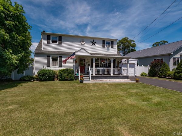 11 Spruce Street, Islip, NY 11751