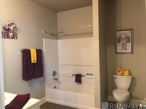 900 Dean Lee Dr, Unit #901, Baton Rouge, LA 70820