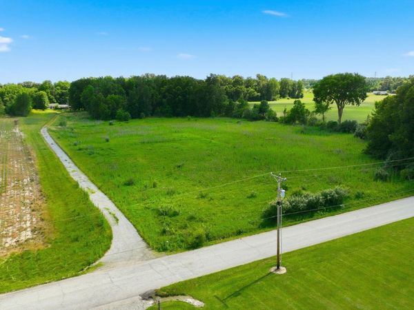 5002 N County Line Road, Auburn, IN 46706