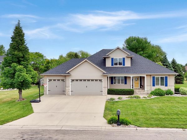 309 43rd Avenue S, Moorhead, MN 56560