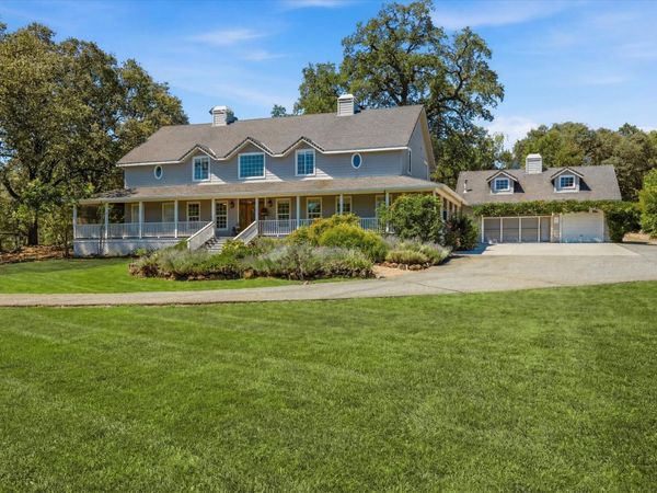 13197 Lake Valley Dr, Auburn, CA 95602