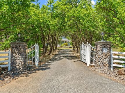 13197 Lake Valley Dr, Auburn, CA 95602 Photo