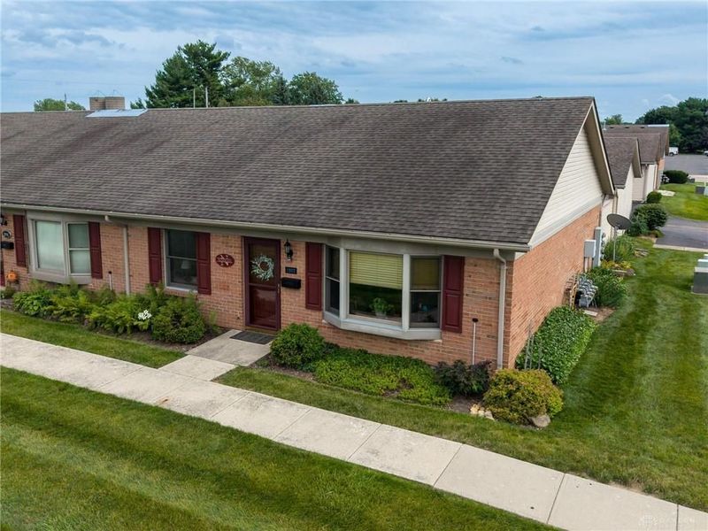 1992 Willoughby Avenue, Moorefield Township, OH 45502 Photo 2