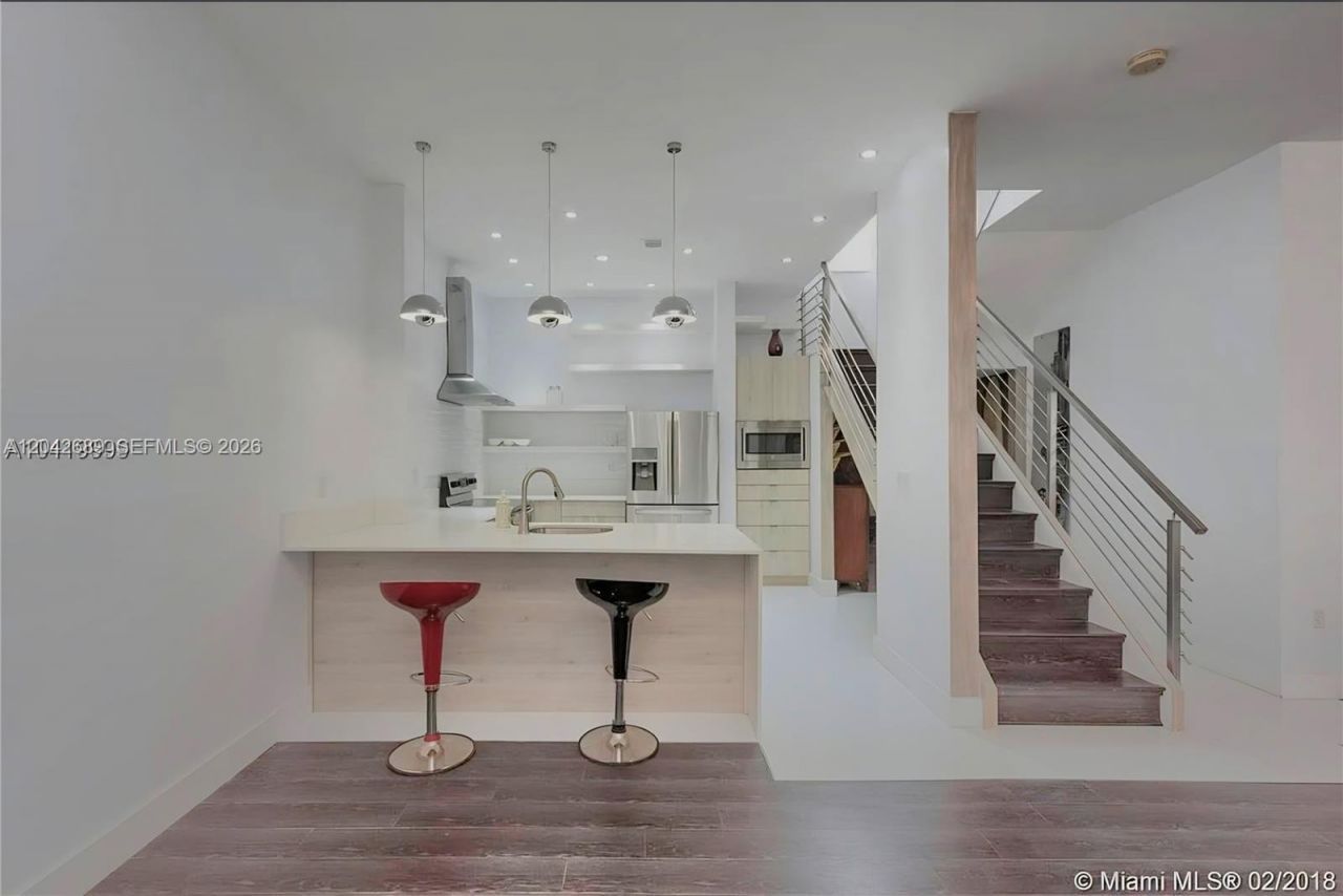 2732 SW 26 St, Unit 2732, Miami, FL 33133 Photo