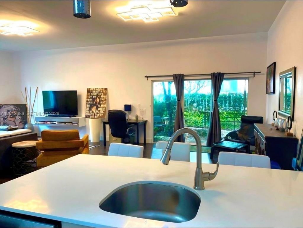 2732 SW 26 St, Unit 2732, Miami, FL 33133 Photo
