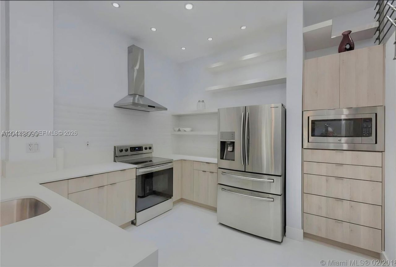 2732 SW 26 St, Unit 2732, Miami, FL 33133 Photo