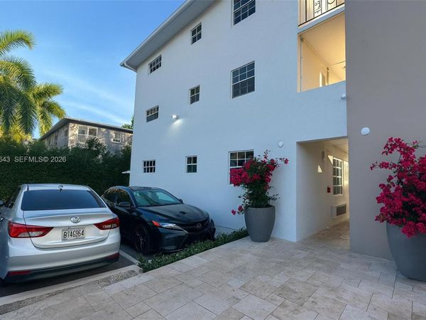 3270 W Trade Ave , Unit 14, Miami, FL 33133
