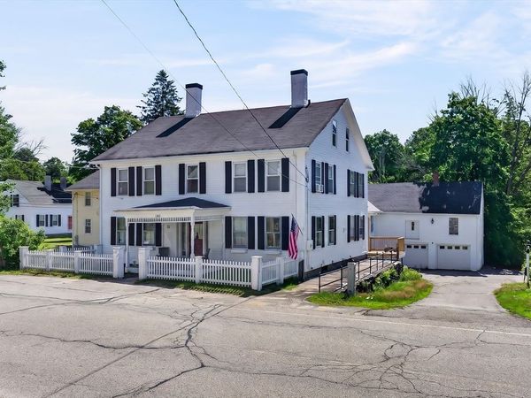 105 South St, Barre, MA 01005