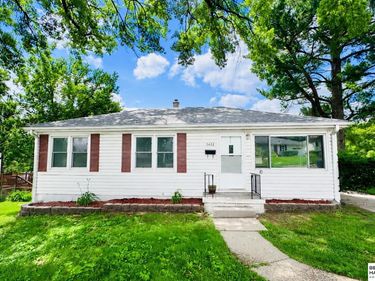 7452 Rogers Road, Omaha, NE 68124