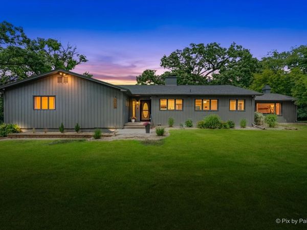 5006 Deering Oaks Lane, Crystal Lake, IL 60012