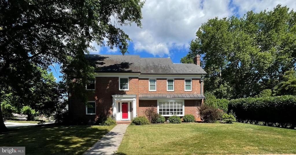 371 ELM AVENUE , HERSHEY, PA 17033