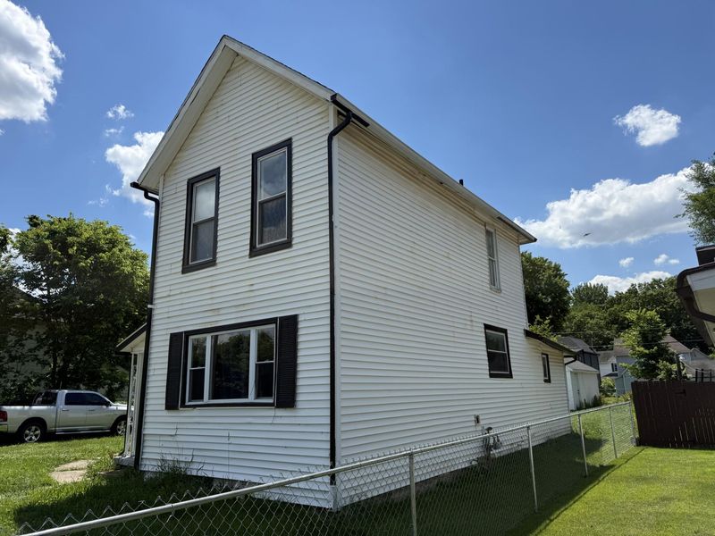 1019 Wayne, Springfield, OH 45503 Photo 3