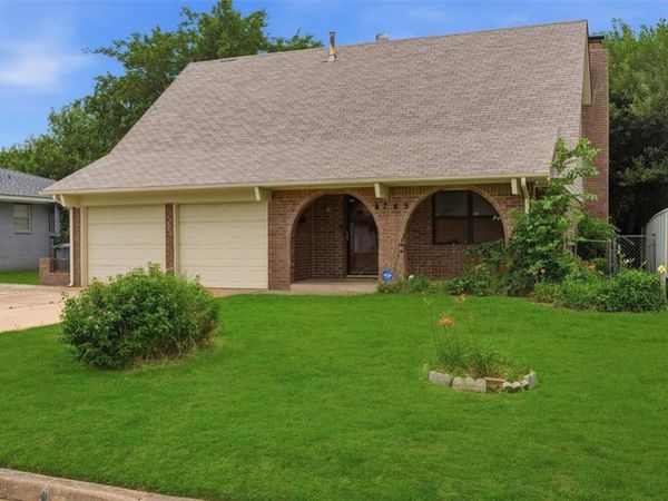 4745 Del Porte Drive, Del City, OK 73115