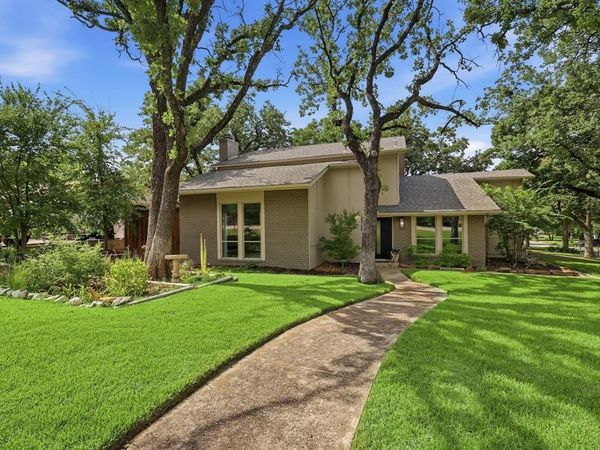 858 Highland Village Road, Highland Village, TX 75077