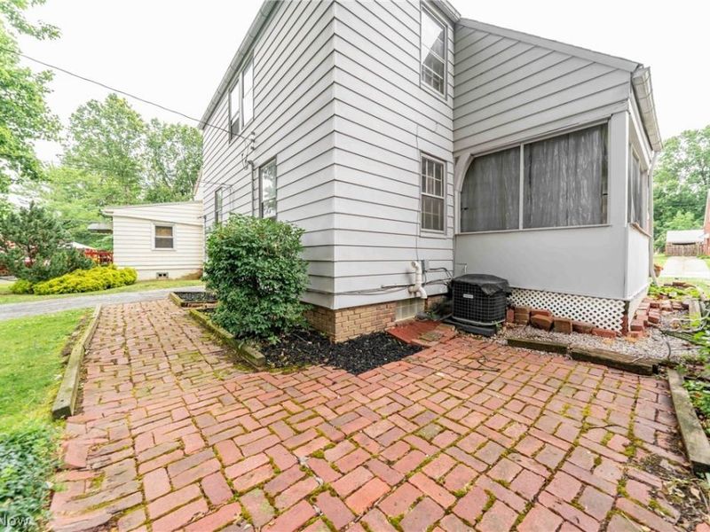 24501 Yosemite Drive, Euclid, OH 44117 Photo 28