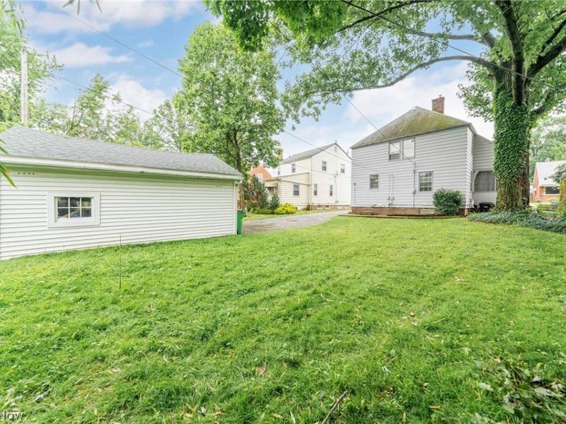 24501 Yosemite Drive, Euclid, OH 44117 Photo 28