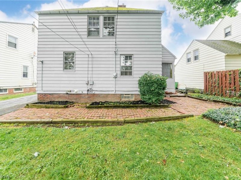24501 Yosemite Drive, Euclid, OH 44117 Photo 32