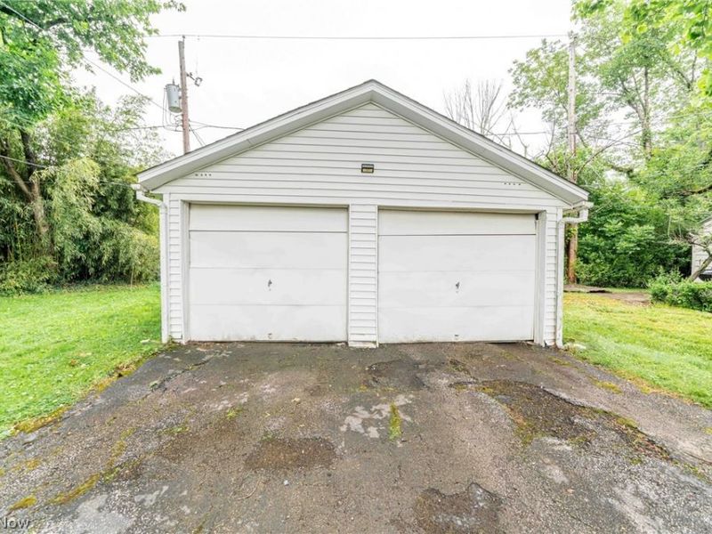24501 Yosemite Drive, Euclid, OH 44117 Photo 34