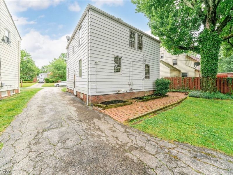 24501 Yosemite Drive, Euclid, OH 44117 Photo 38