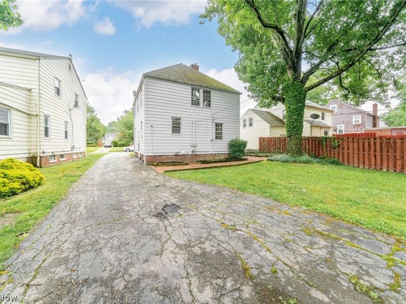 24501 Yosemite Drive, Euclid, OH 44117 Photo 39