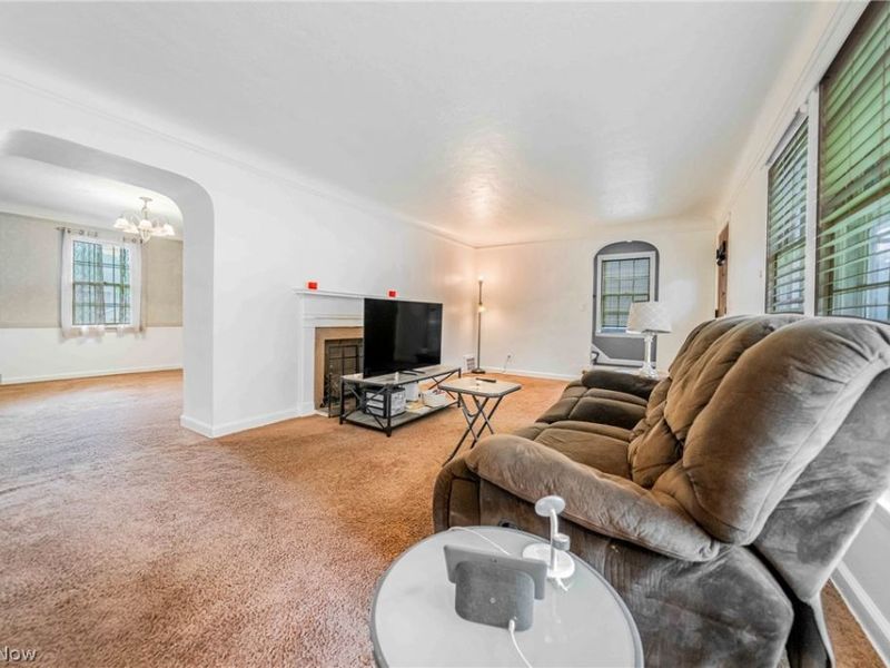 24501 Yosemite Drive, Euclid, OH 44117 Photo 9