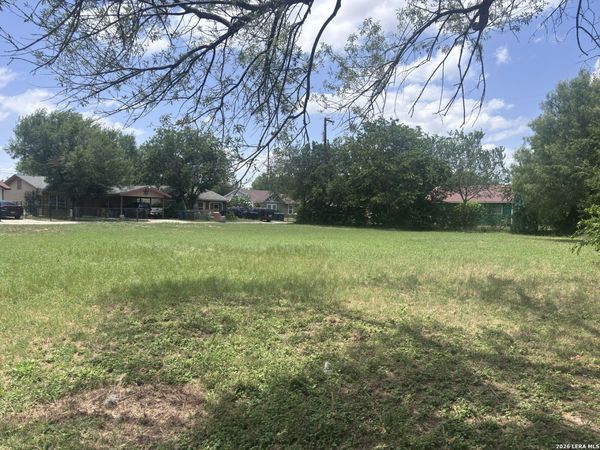 6635 Flaming Oak Street, San Antonio, TX 78227