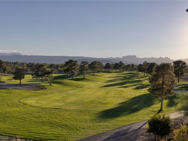 9219 Tesoras Drive, Unit 302, Las Vegas, NV 89144